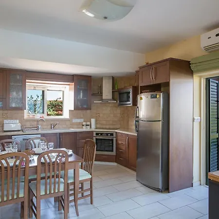 You Will Love This Luxury 5 Bedroom Holiday In Protaras With Private Pool 1331 Paralimni