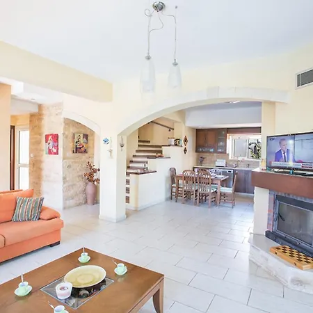 You Will Love This Luxury 5 Bedroom Holiday In Protaras With Private Pool 1331 Παραλίμνι