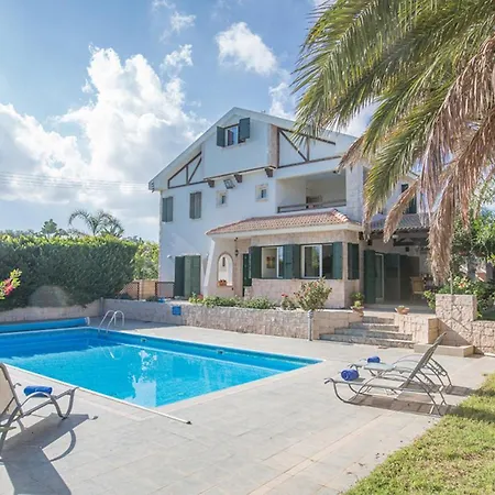 You Will Love This Luxury 5 Bedroom Holiday In Protaras With Private Pool 1331 Βίλα Παραλίμνι